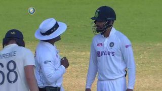 VIDEO: Virat Kohli Loses Cool on Umpire After Controversial Call Gives Joe Root Life During 2nd Test Between IND-ENG at Chennai